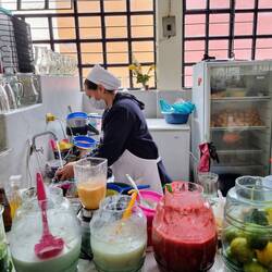 Saftbar im zentralen Markt 🍌🍍🍊🍉