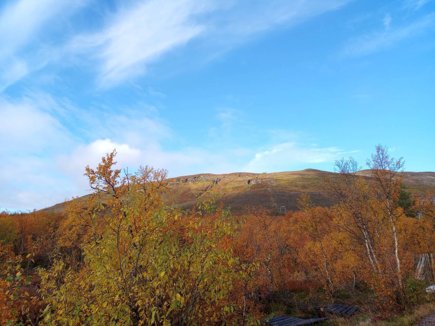 Wenn man drauf achtet, kann man den Sessellift erkennen