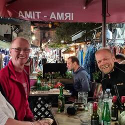 Die Biker aus Friesland. Denen ihr Auto und Hänger stehen in der Ramsau bei Berchtesgaden...