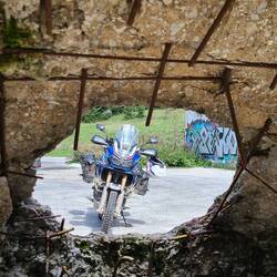 Granateneinschlag im Hotel Igman