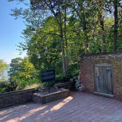 The old tomb. George thought it was too small, so in his will requested a larger brick tomb