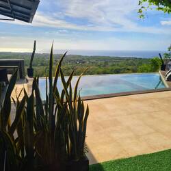 Ein paar Schritte bis zum Pool