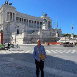 At Victor Emmanuel wedding cake