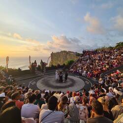 Show bei Sonnenuntergang