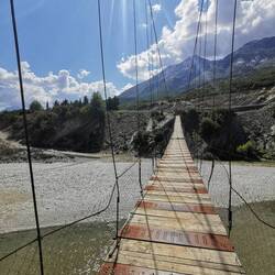 wartet auf das Video...