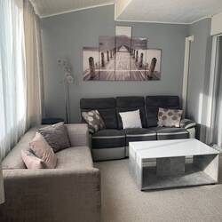 Comfy living room, real dining table, 2 bedrooms - all is good