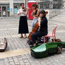 Musicians in Place de Change