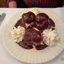 Profiteroles