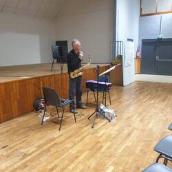 Non, c´est pas vide ...