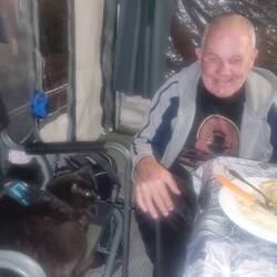 The Dad giving up his chair. 🤣