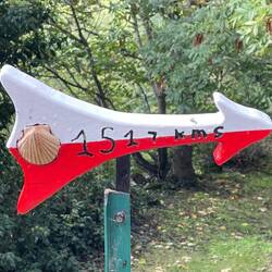 Another funky sign directing the pilgrims