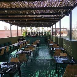 Luftige Dachterrasse