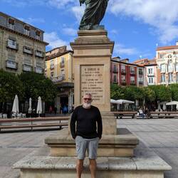 Carols III Statue 😊