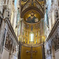 Goldene, byzantinische Mosaike von 1148 in der Apsis