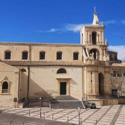 Eibe der vielen Kirchen