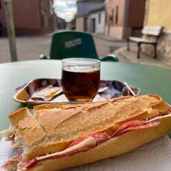 Late breakfast - bocadilla and tea.