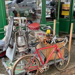 Lovely bric'n'brac store