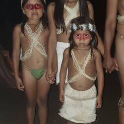 Kinder bei der Zeremonie