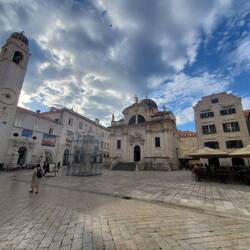 Common marketplace featured across many seasons