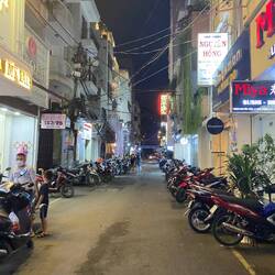 Motorcycles and scooters everywhere still.