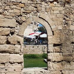 Im archäologischen Park