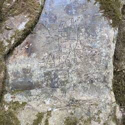 Schöne Felzschnitzerei der Burg Eltz