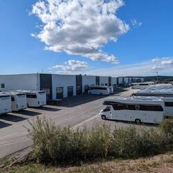 Luxusreisemobile soweit das Auge reicht
