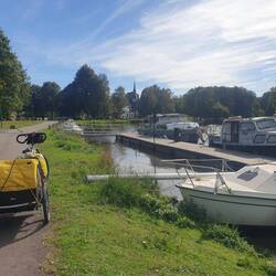 Montertelot, sur le canal, un peu avant Le Roc St André