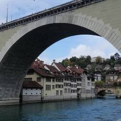 Die Nydeggbrücke über die Aare
