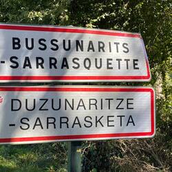 Every sign is in Basque and French