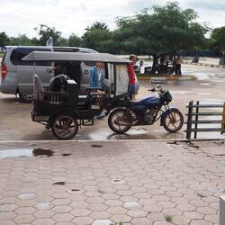 Phoan took me around in this motorized rockshaw.