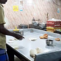 Herstellung der Bun Parotta