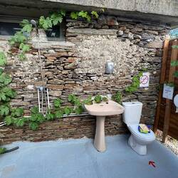 The outdoor shower room!