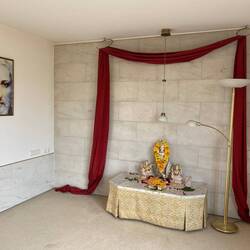 Der Krishna-Tempelraum mit Jesus Abbild (rekonstruiert nach dem Turiner Grabtuch)