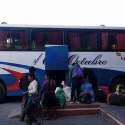 Als einzigi Touriste Reise mir mit dem Nachtbus nach Santa Cruz