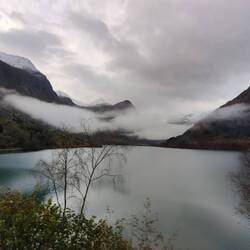 Nordfjord im Morgengrauen