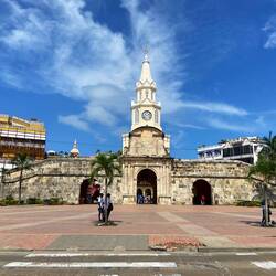 Indgangen gemmen bymuren til den gamle bydel