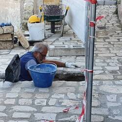 Bauarbeiter in der Grube