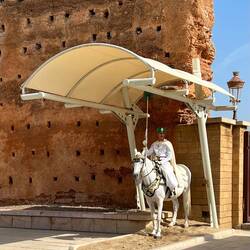 Königliche Wache vor Hassan Moschee Rabat