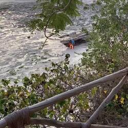 Algen und Muscheln werden abgebrannt.