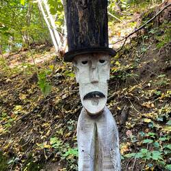 Reminds me of a voodoo type character