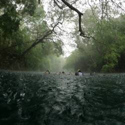 Vom Regen überrascht im Rio Prata