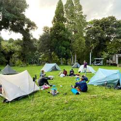 Bien qu'on marche souvent seuls pendant la journée, on se retouve souvent entre hikers pour la nuit.