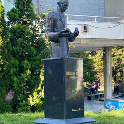 Nicola Tesla's statue - Serbian by birth