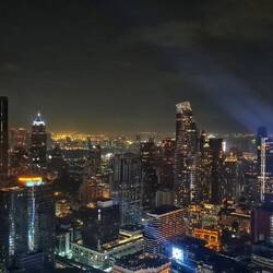 the sky is the limit... 🏙 @red sky Bar