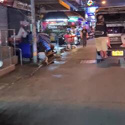 Schauen Sie links und rechts und lassen sich verzaubern😅