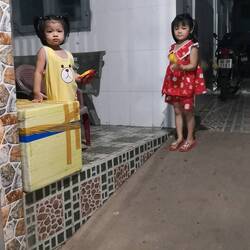 Minigirls.
