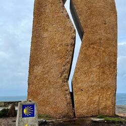 A Ferida - the Wounded sculpture