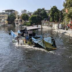 Seegras-Säuberungsboot