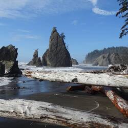 Split rock centre, Hole-in-the-wall to the right
